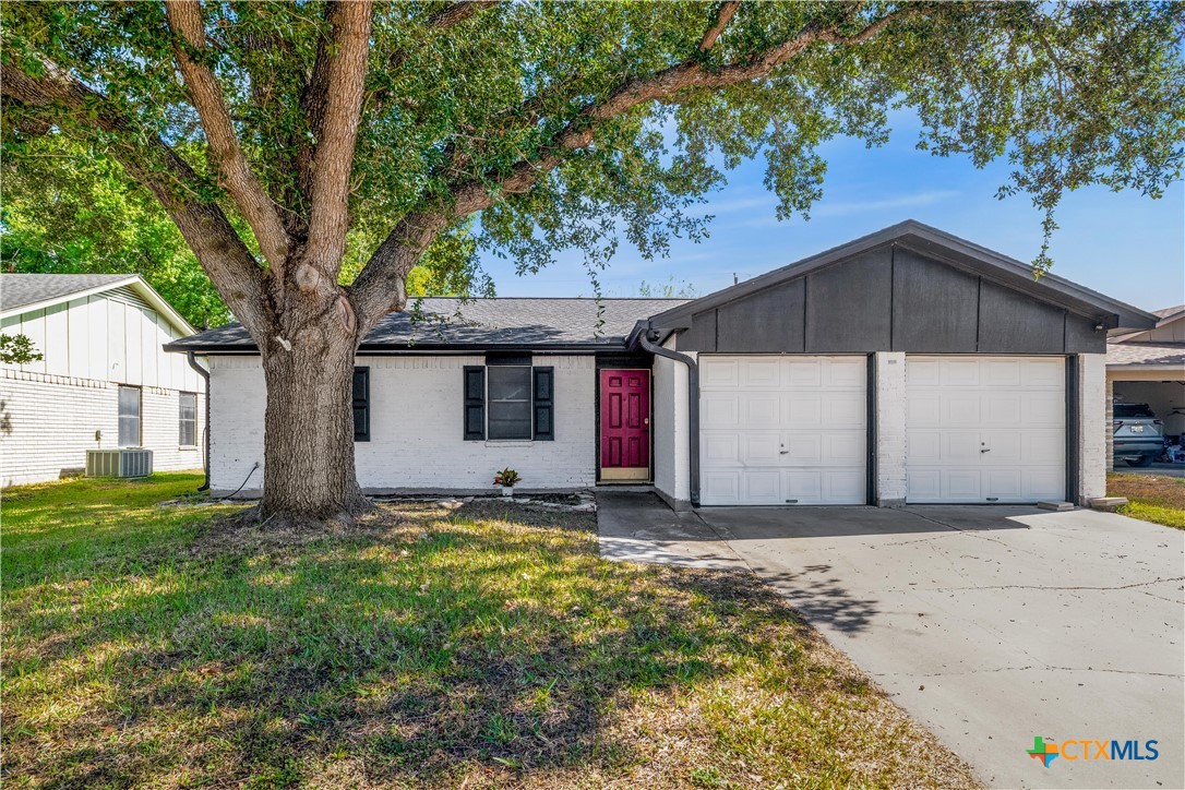 512 Monterrey Drive Property Photo 2