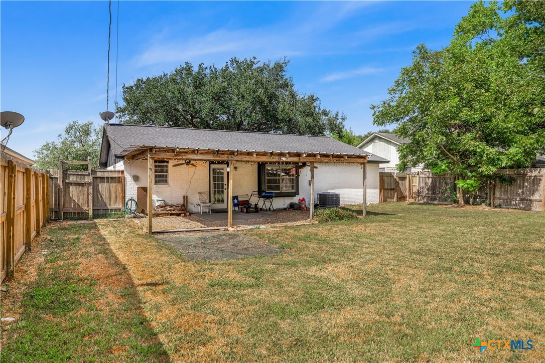512 Monterrey Drive Property Photo 4