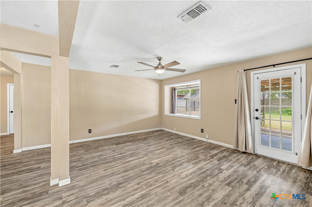 512 Monterrey Drive Property Photo 16