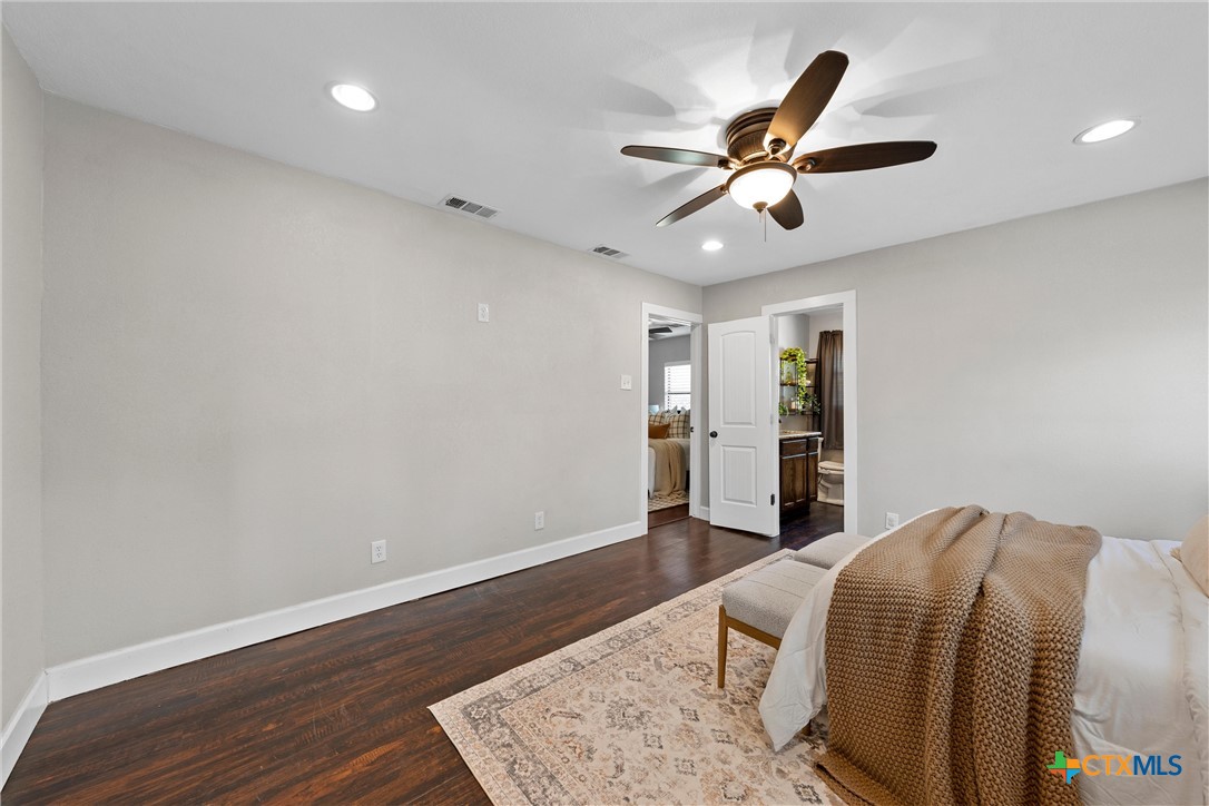 913 Alamo Court Property Photo 26