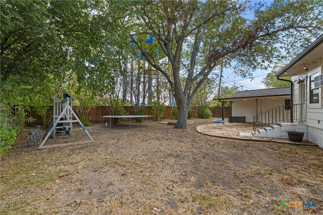 913 Alamo Court Property Photo 32