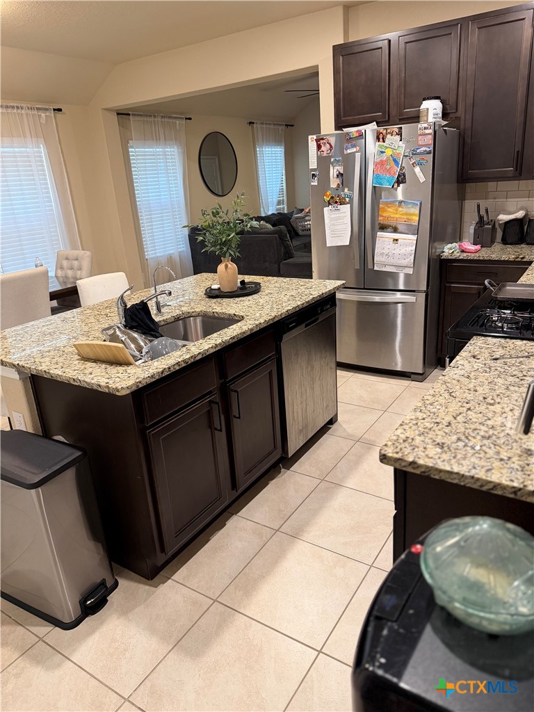 2059 Chelsea Grove Property Photo 3