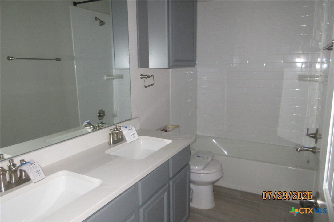 1306 Roma Street Property Photo 25
