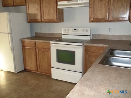 501 Bermuda D Property Photo 4