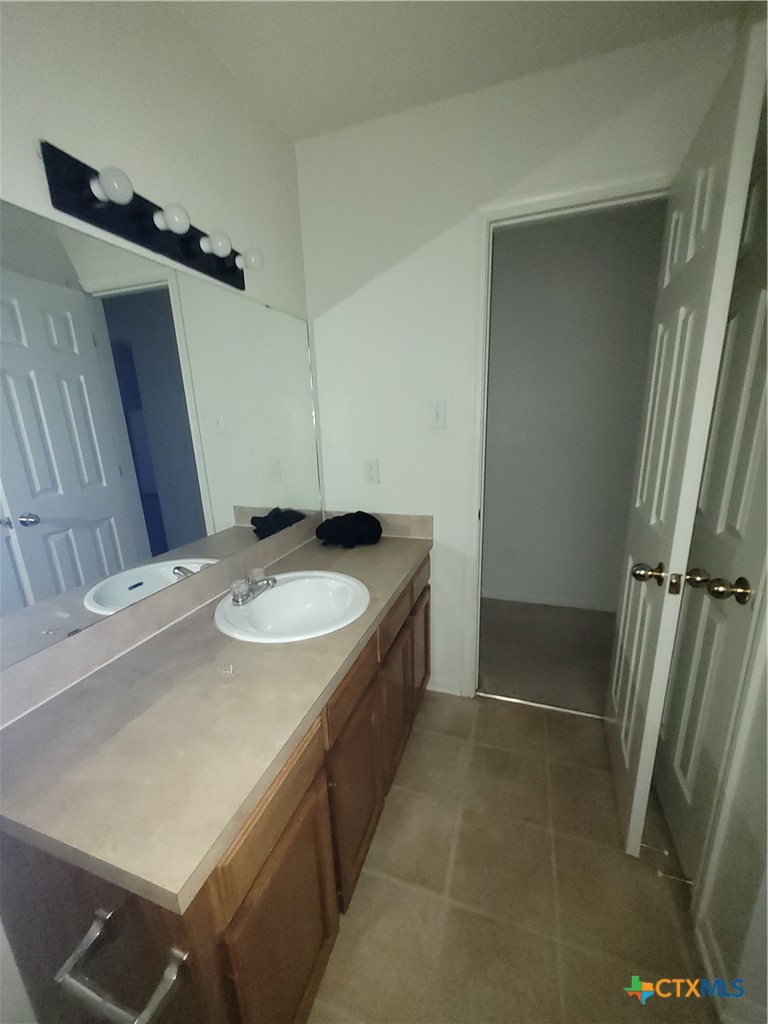 501 Bermuda D Property Photo 9