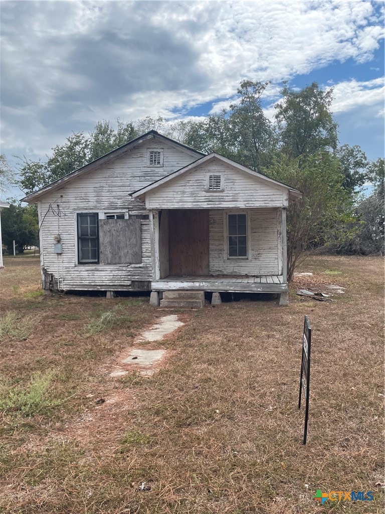 415 W Hamilton St. Property Photo 2