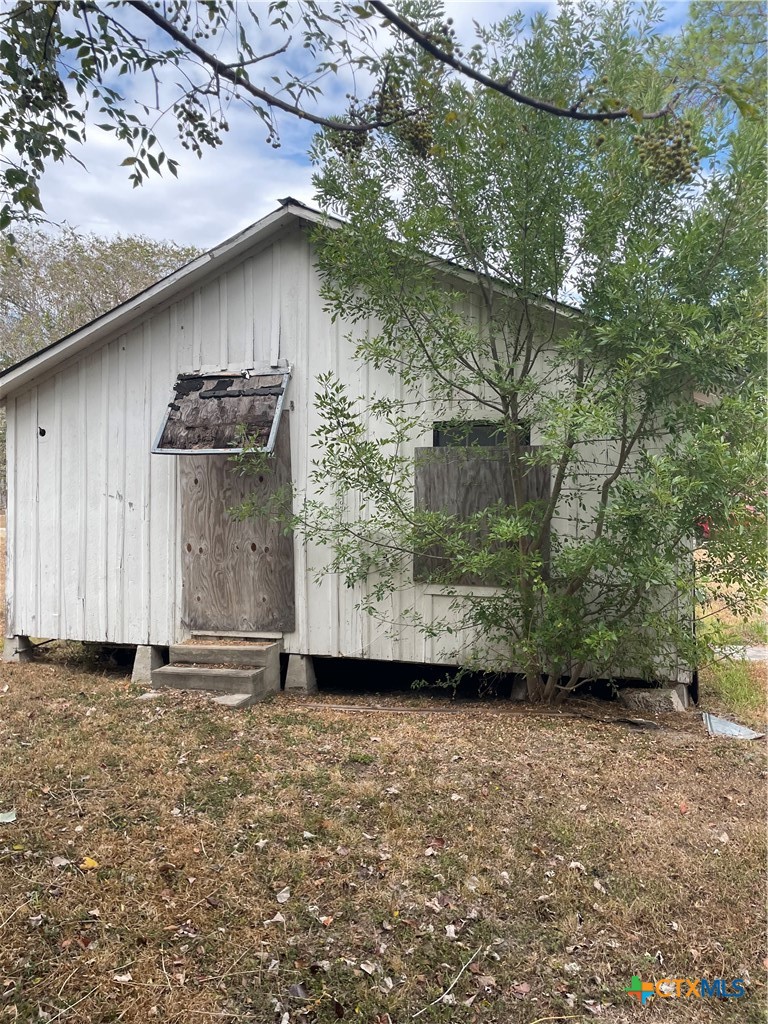 415 W Hamilton St. Property Photo 3