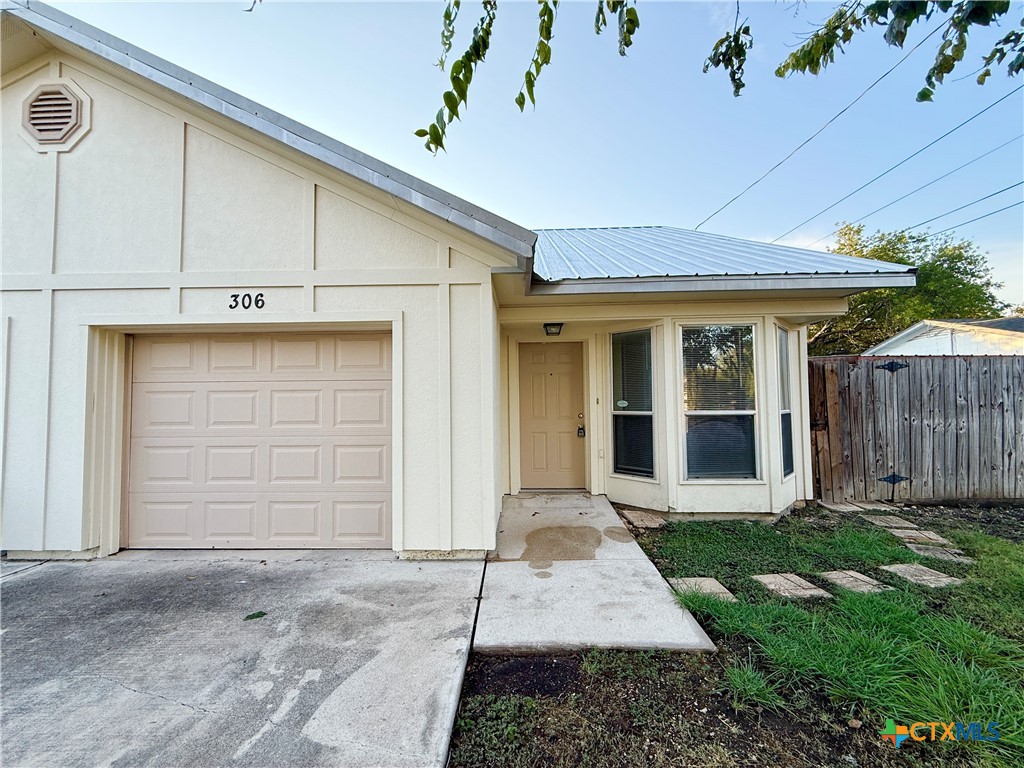 306 Oelkers Drive Property Photo 1