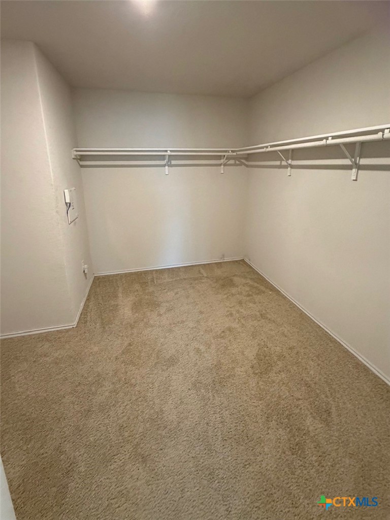 384 Trent Drive Property Photo 8
