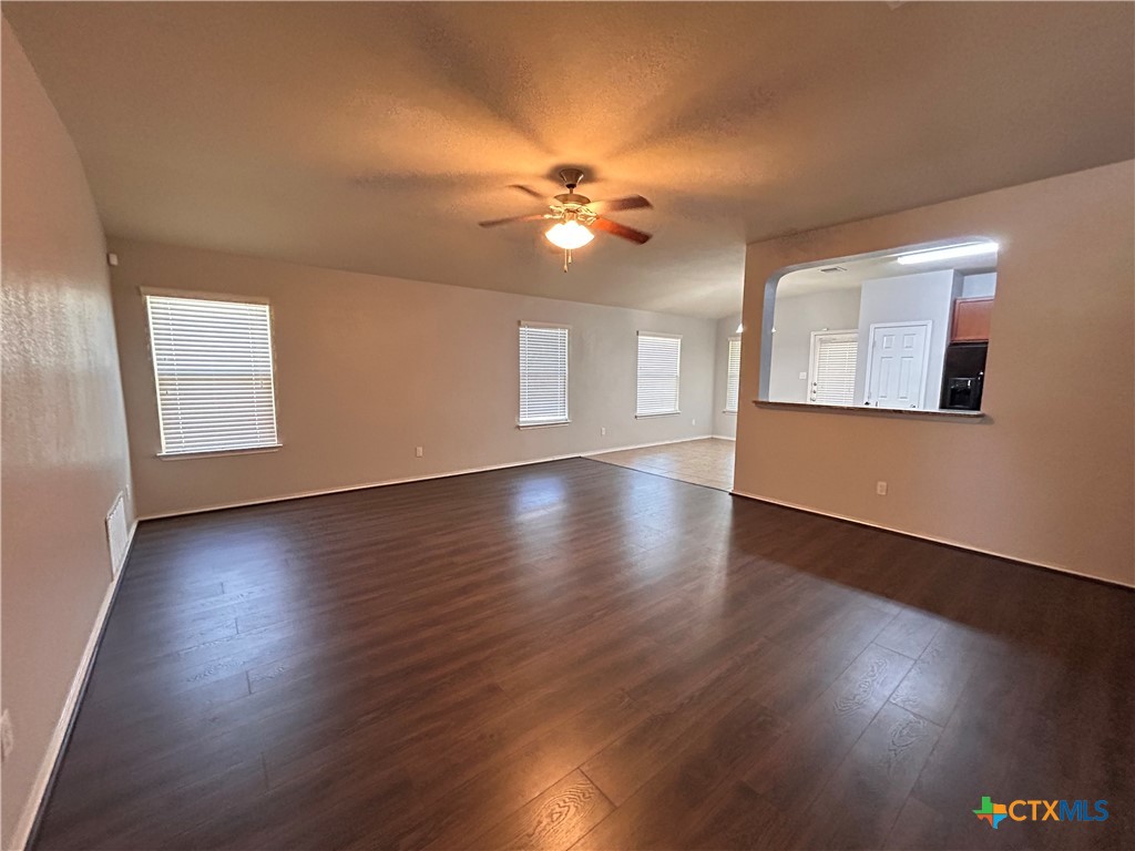 5308 Katy Creek Lane Property Photo 3