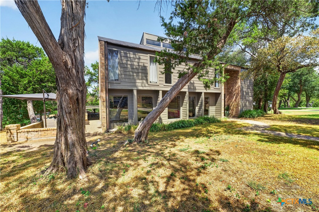 4000 Wendy Oaks Drive Property Photo 3