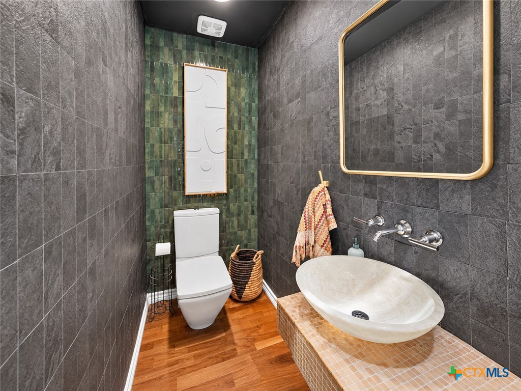 4000 Wendy Oaks Drive Property Photo 10