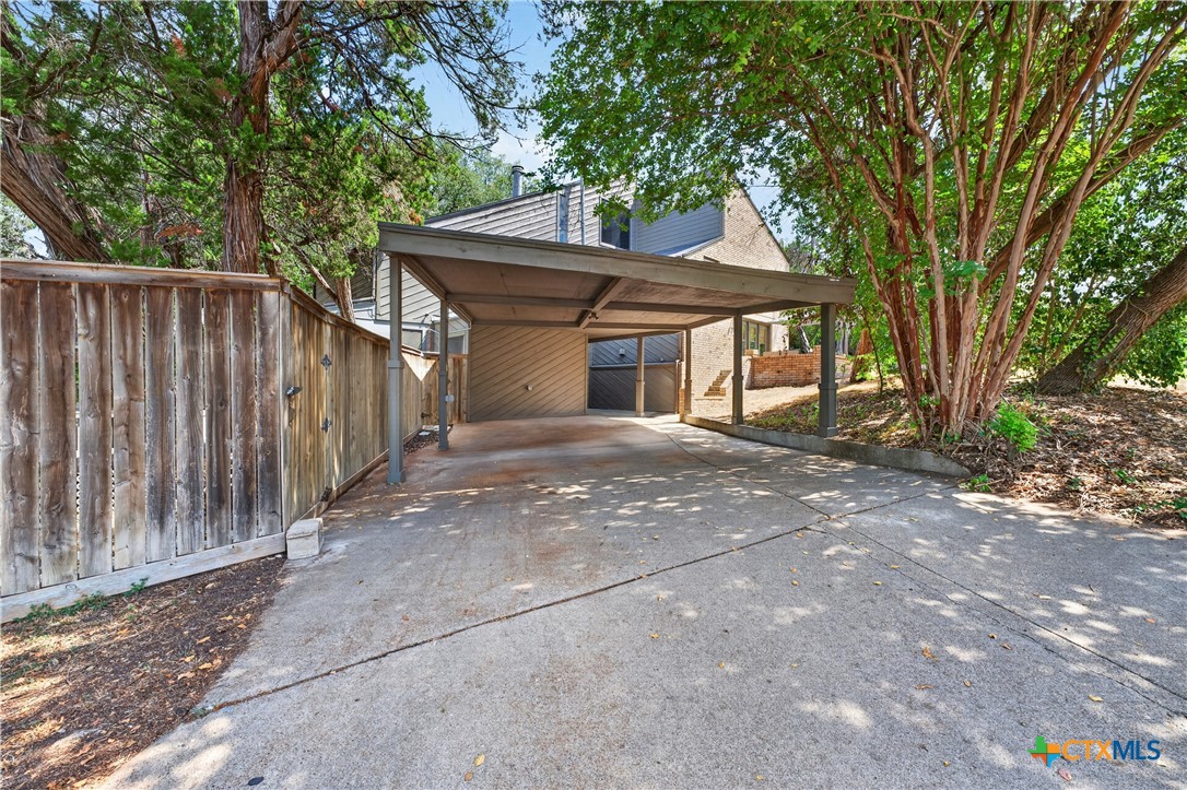 4000 Wendy Oaks Drive Property Photo 42