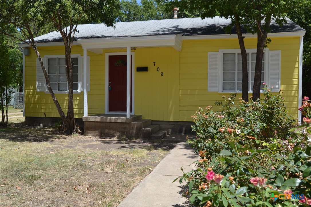 709 Northside Drive Property Photo 1