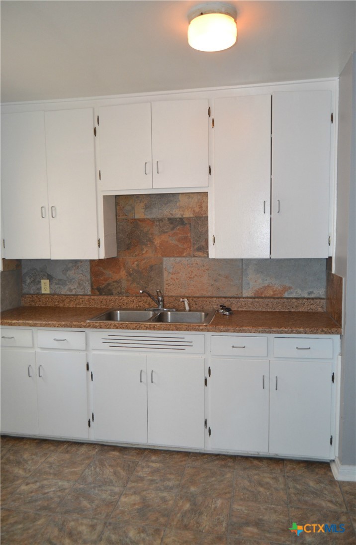 709 Northside Drive Property Photo 5