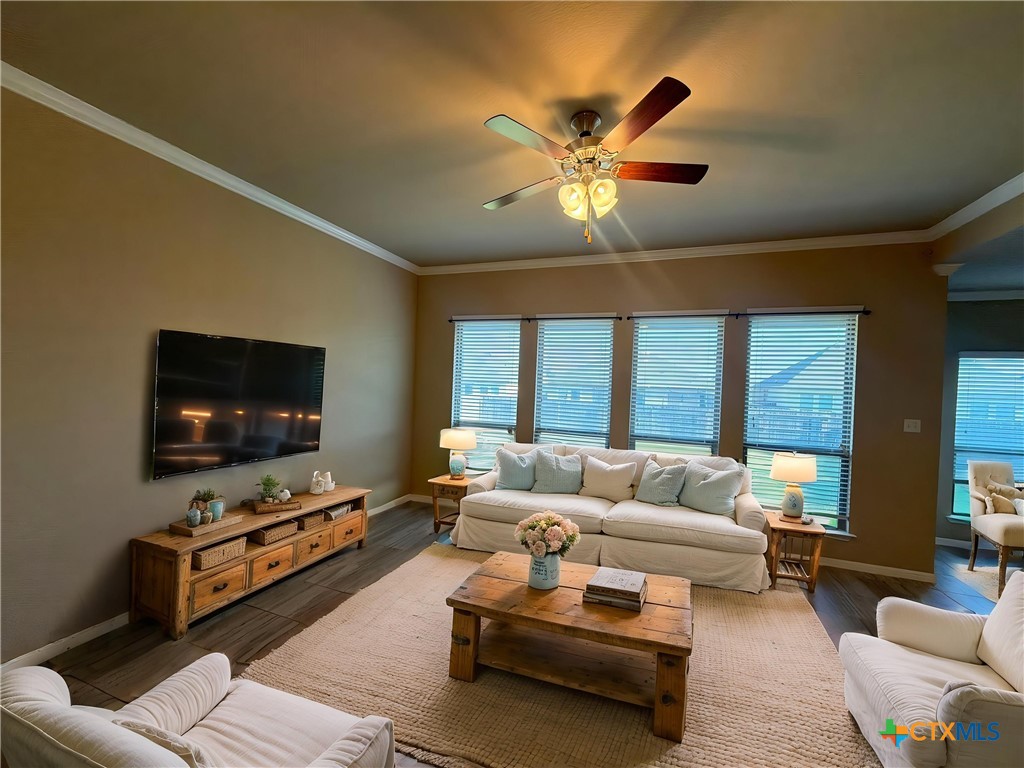 516 Wyndcrest Drive Property Photo 10