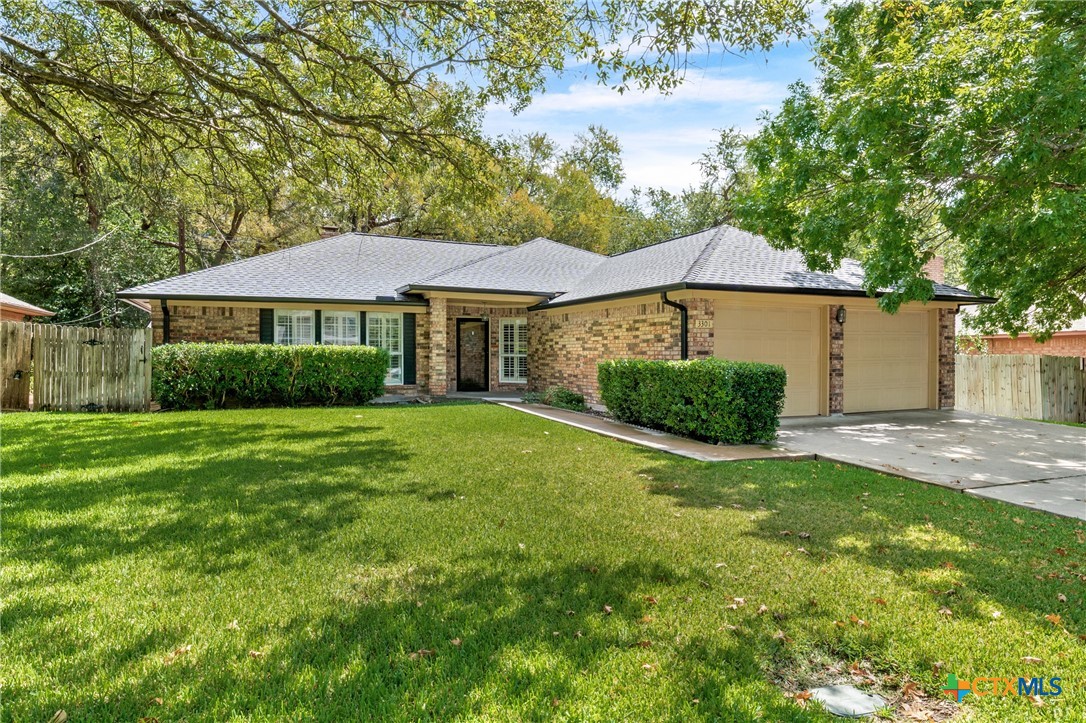 3301 Pecan Valley Drive Property Photo 2