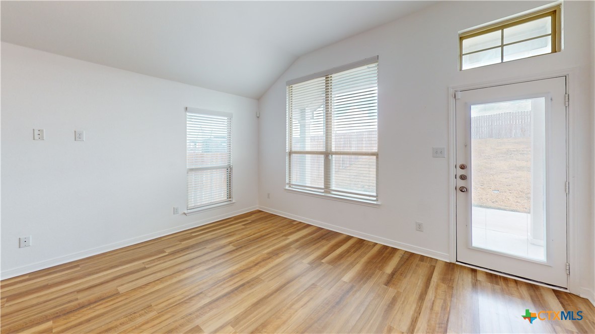3406 Addison Street Property Photo 7