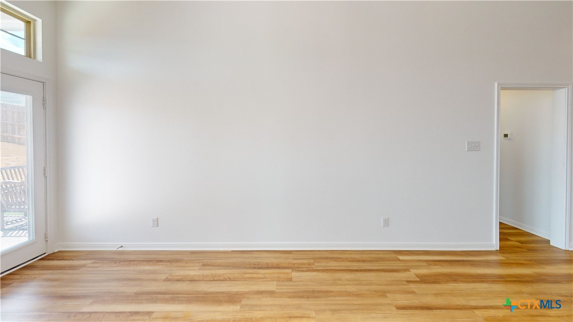 3406 Addison Street Property Photo 8