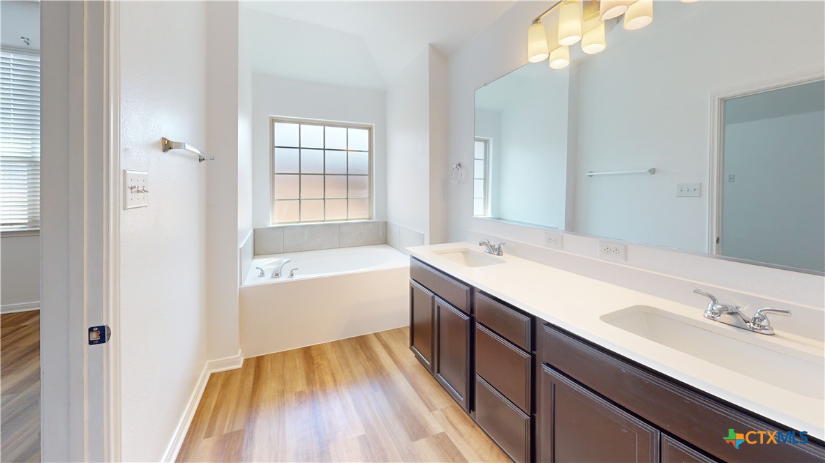 3406 Addison Street Property Photo 13