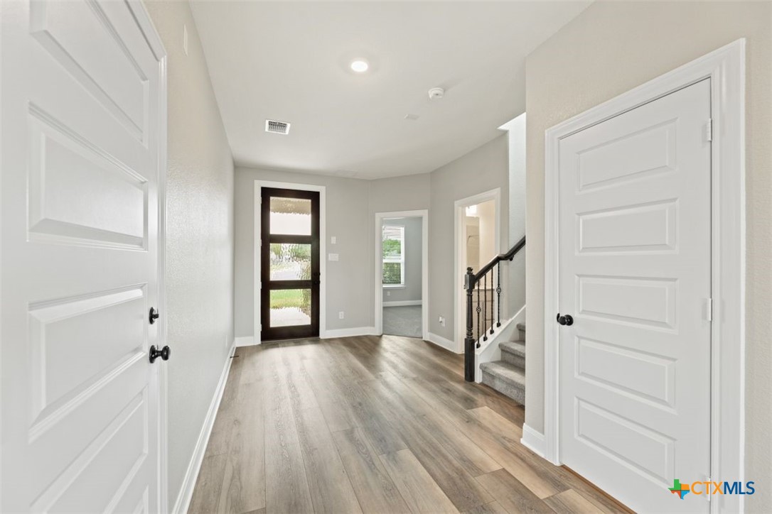 2105 Jadd Street Property Photo 6