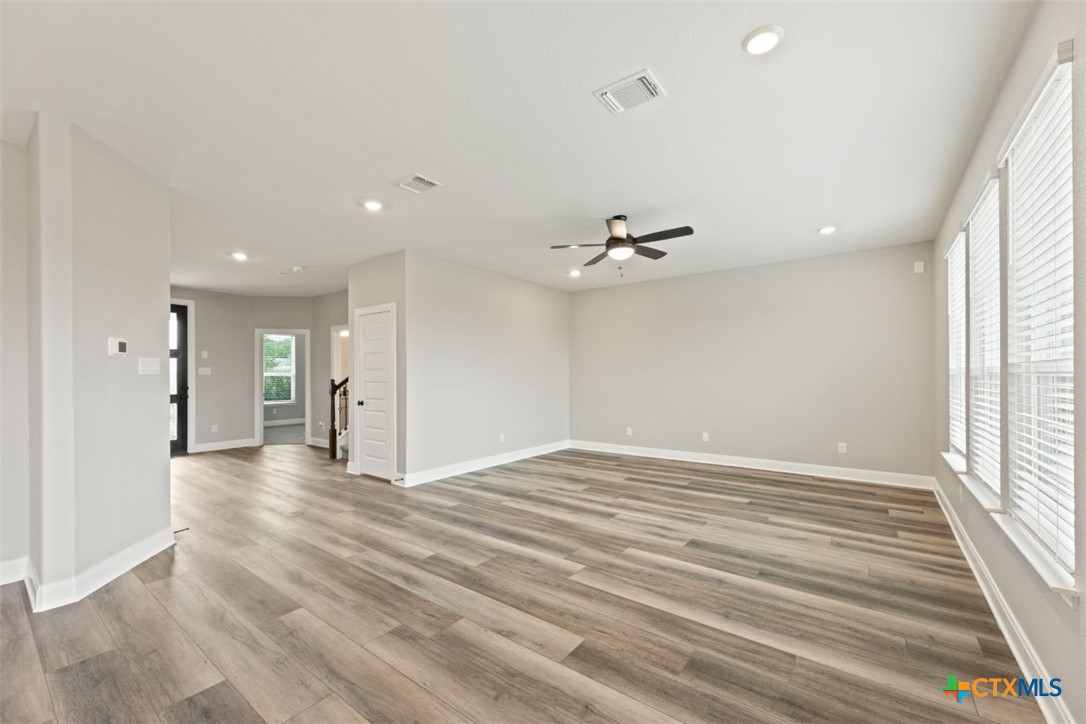 2105 Jadd Street Property Photo 10