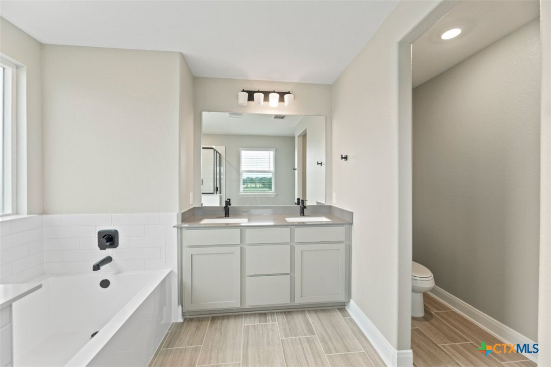 2105 Jadd Street Property Photo 26