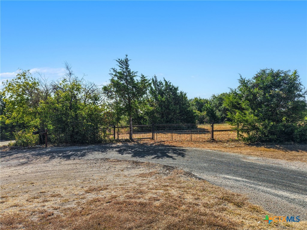 470 Oak Mott Road Property Photo 4