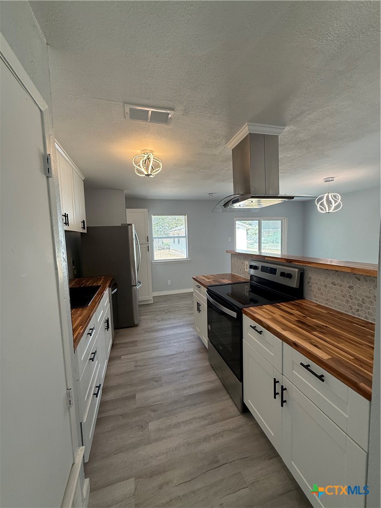 1409 Flynn Street Property Photo 9
