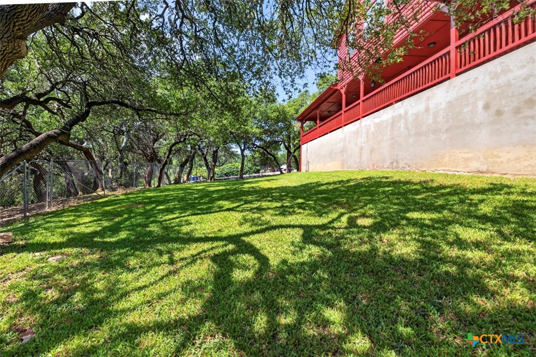 138 Canyon Creek Property Photo 8