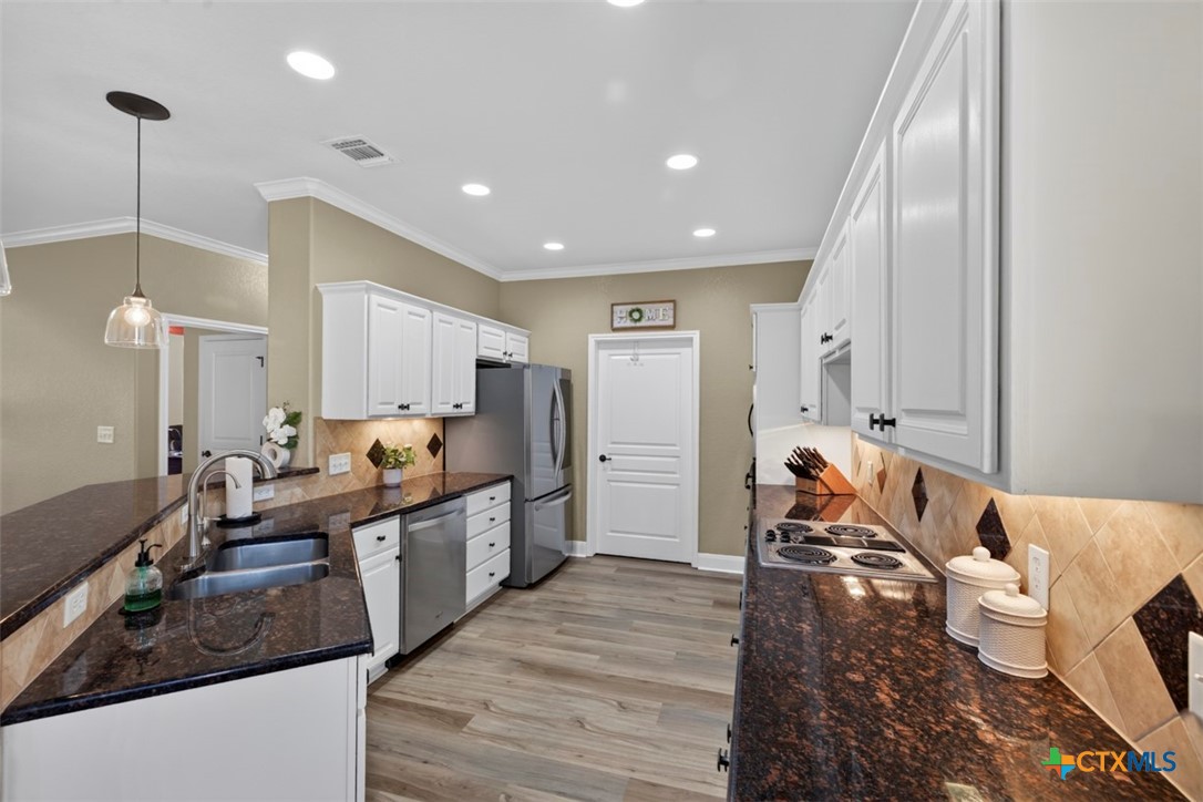 138 Canyon Creek Property Photo 18