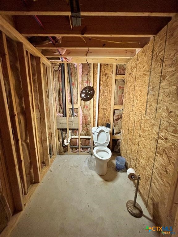 512 W Adams Street Property Photo 16