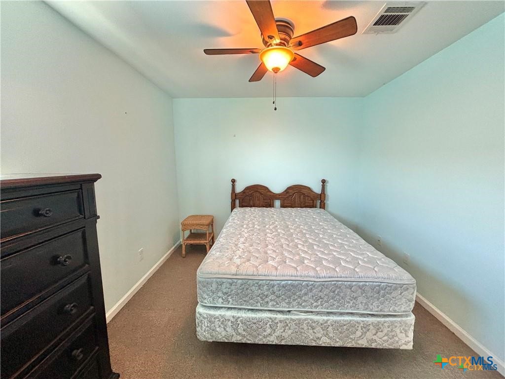 512 W Adams Street Property Photo 25