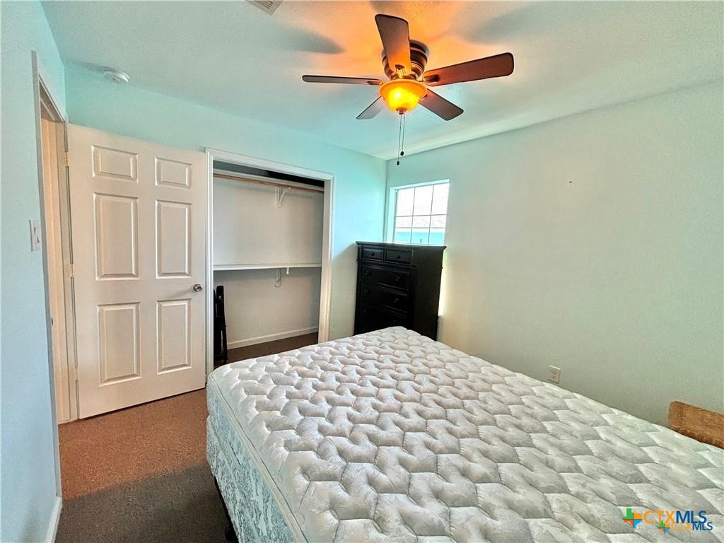 512 W Adams Street Property Photo 26