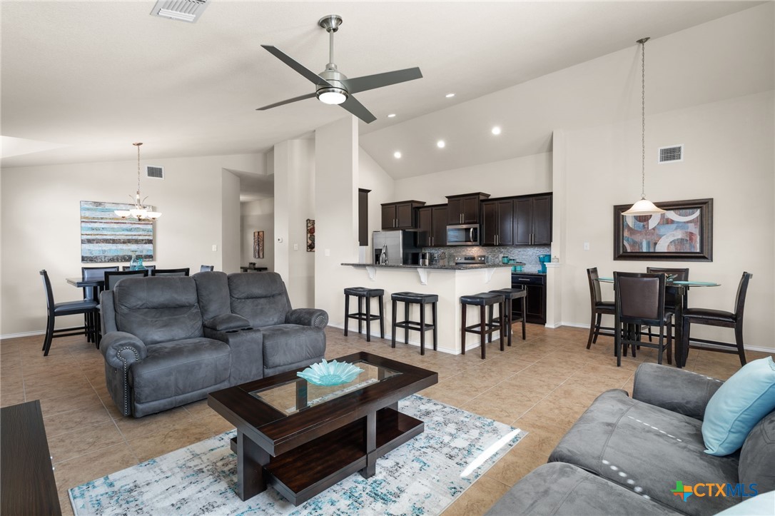 1521 Starlight Drive Property Photo 3