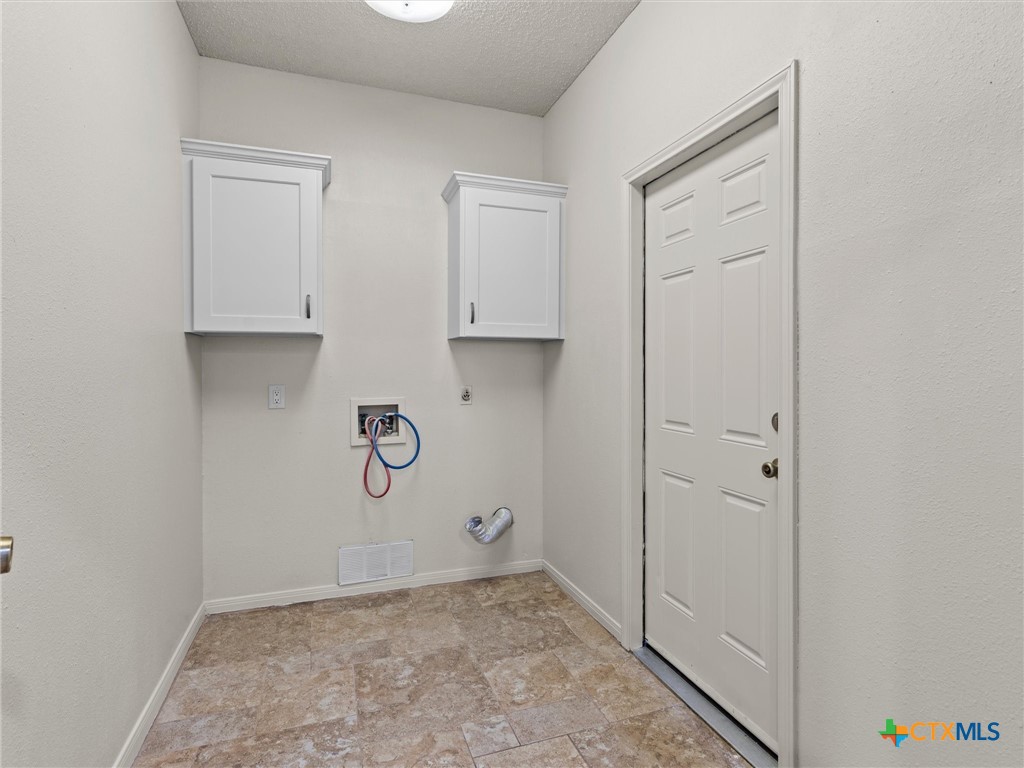 2252 Waterford Grace Property Photo 18