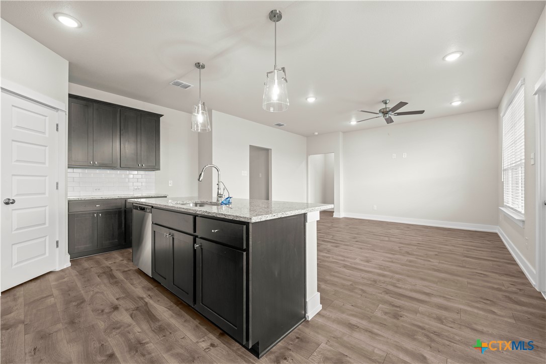 1301 Peppermint Road Property Photo 9
