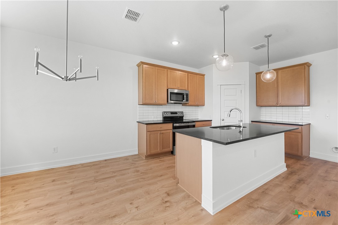 1220 Peppermint Road Property Photo 4