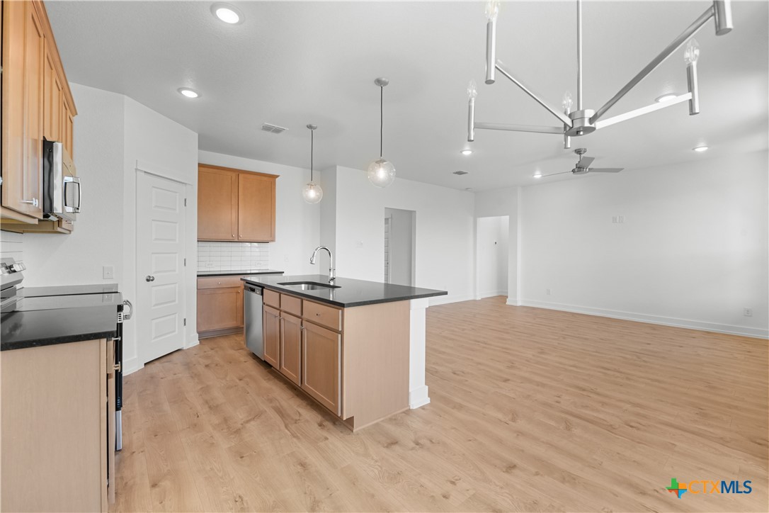 1220 Peppermint Road Property Photo 5