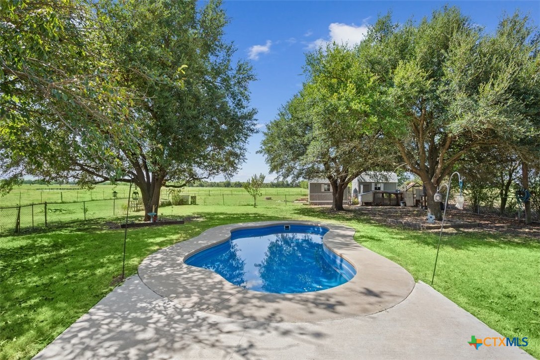 18509 N Elm Loop Property Photo 2