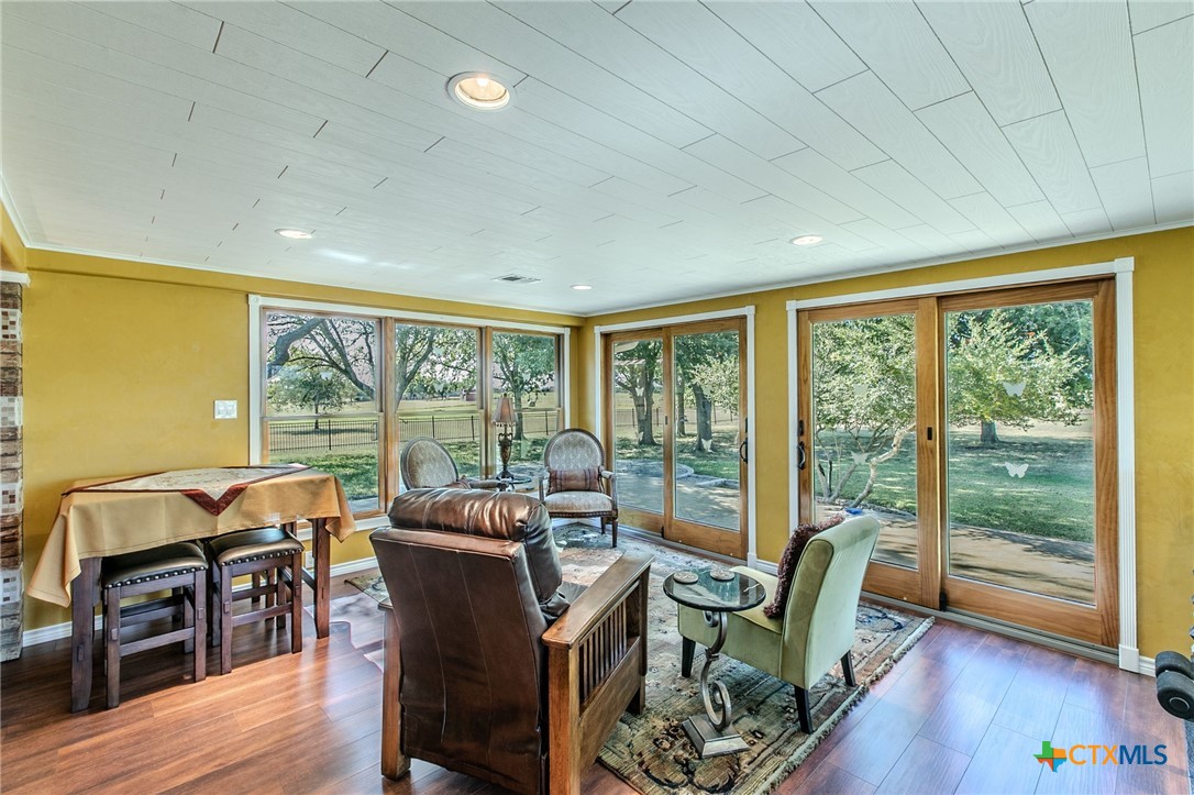 10941 Moffat Road Property Photo 13