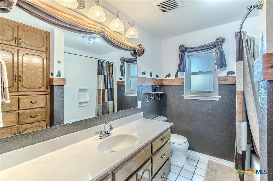 10941 Moffat Road Property Photo 23
