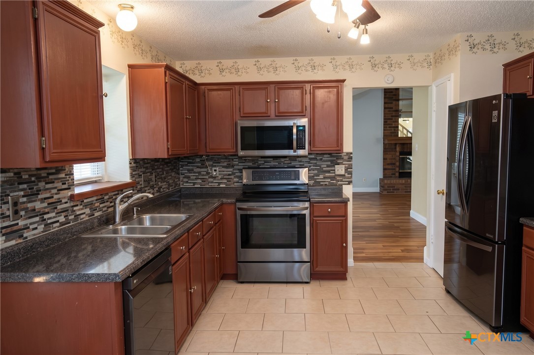 503 Texas Street Property Photo 4