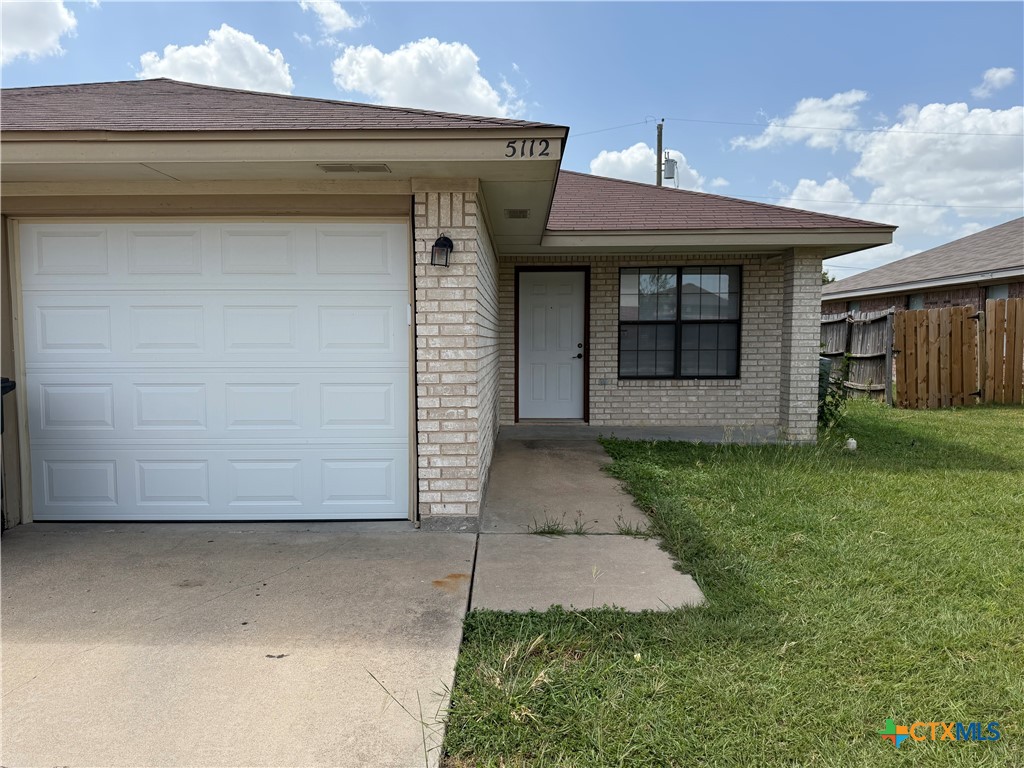 5112 Daybreak Drive Property Photo 1