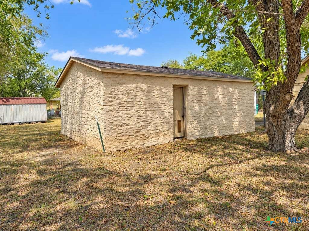 1115 W Main Street Property Photo 31