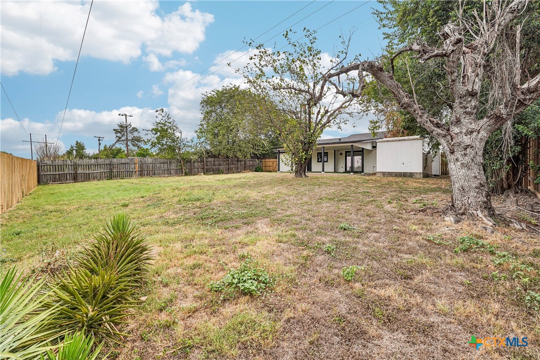 612 W Mary Jane Drive Property Photo 12