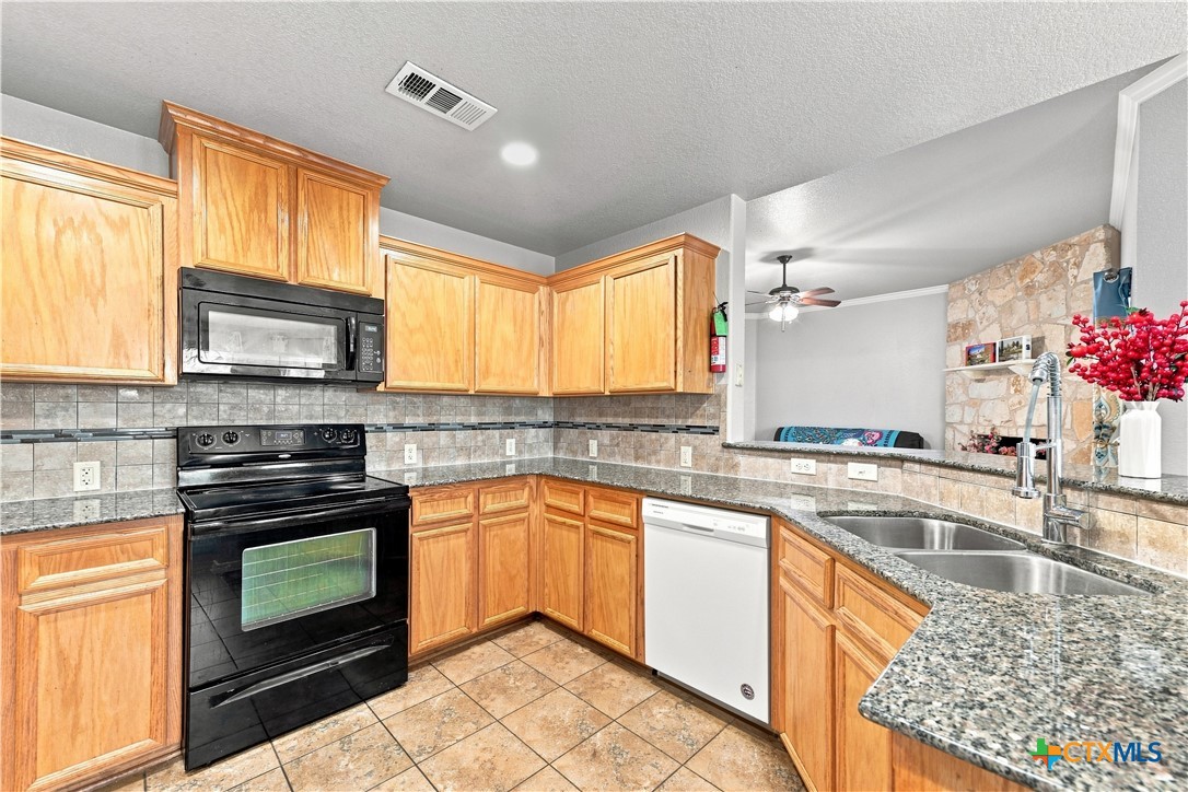800 Cody James Drive Property Photo 8