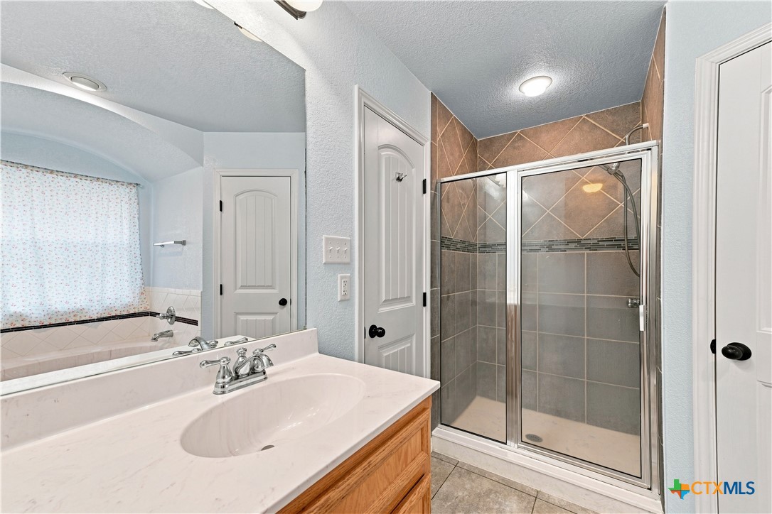 800 Cody James Drive Property Photo 18