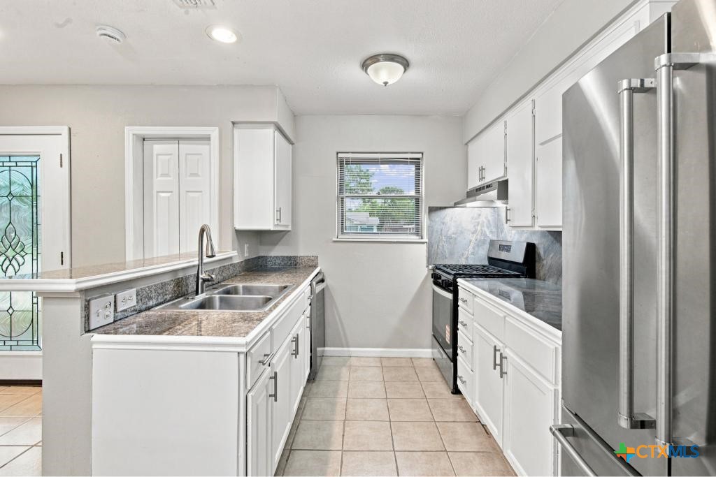 3003 Gayle Street Property Photo 6