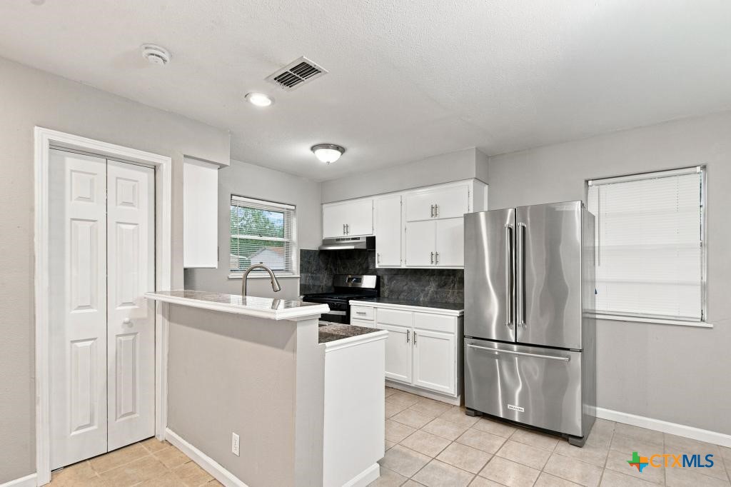 3003 Gayle Street Property Photo 8